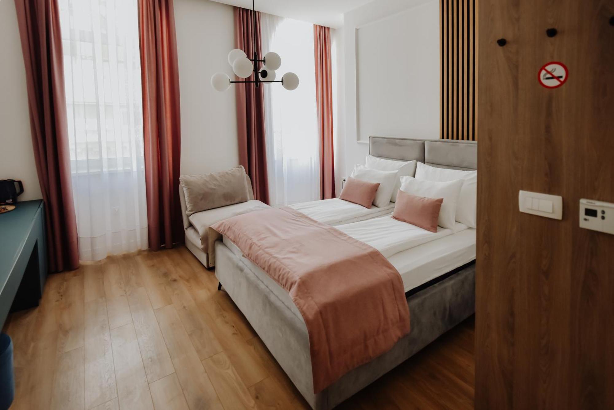 Lux City Apartments & Rooms Sarajevo Exterior photo